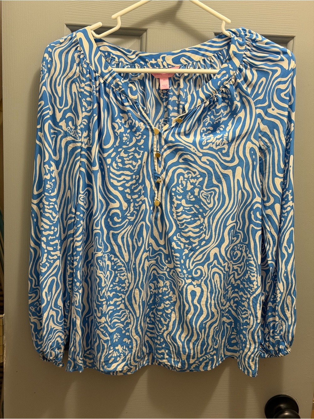 Lilly Pulitzer Elsa Blouse XS Blue/White 100% Silk Give It a Whirl Print Top
